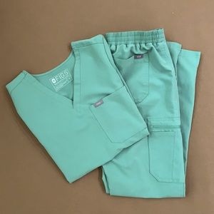 FIGS SCRUB SET LIMITED EDITION COLOR 🔥